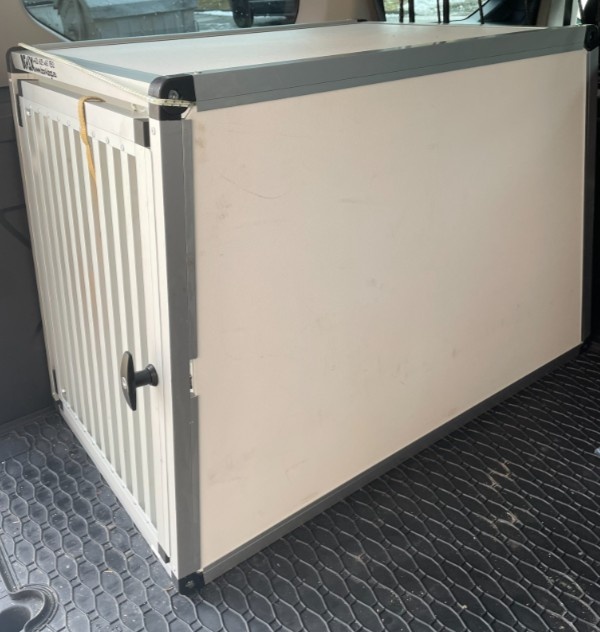 Box4dogs klec do auta