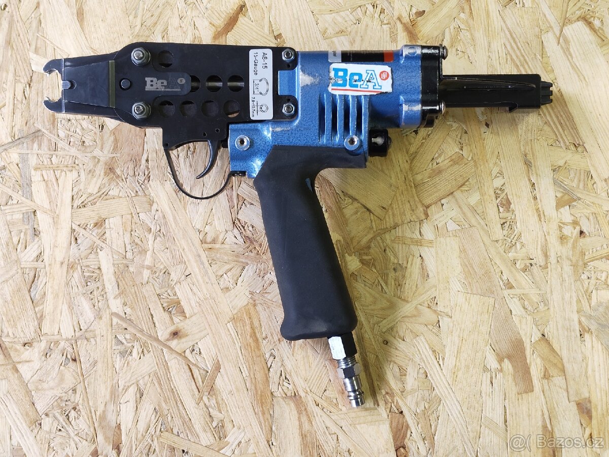 BEA nástroj na C-kroužky