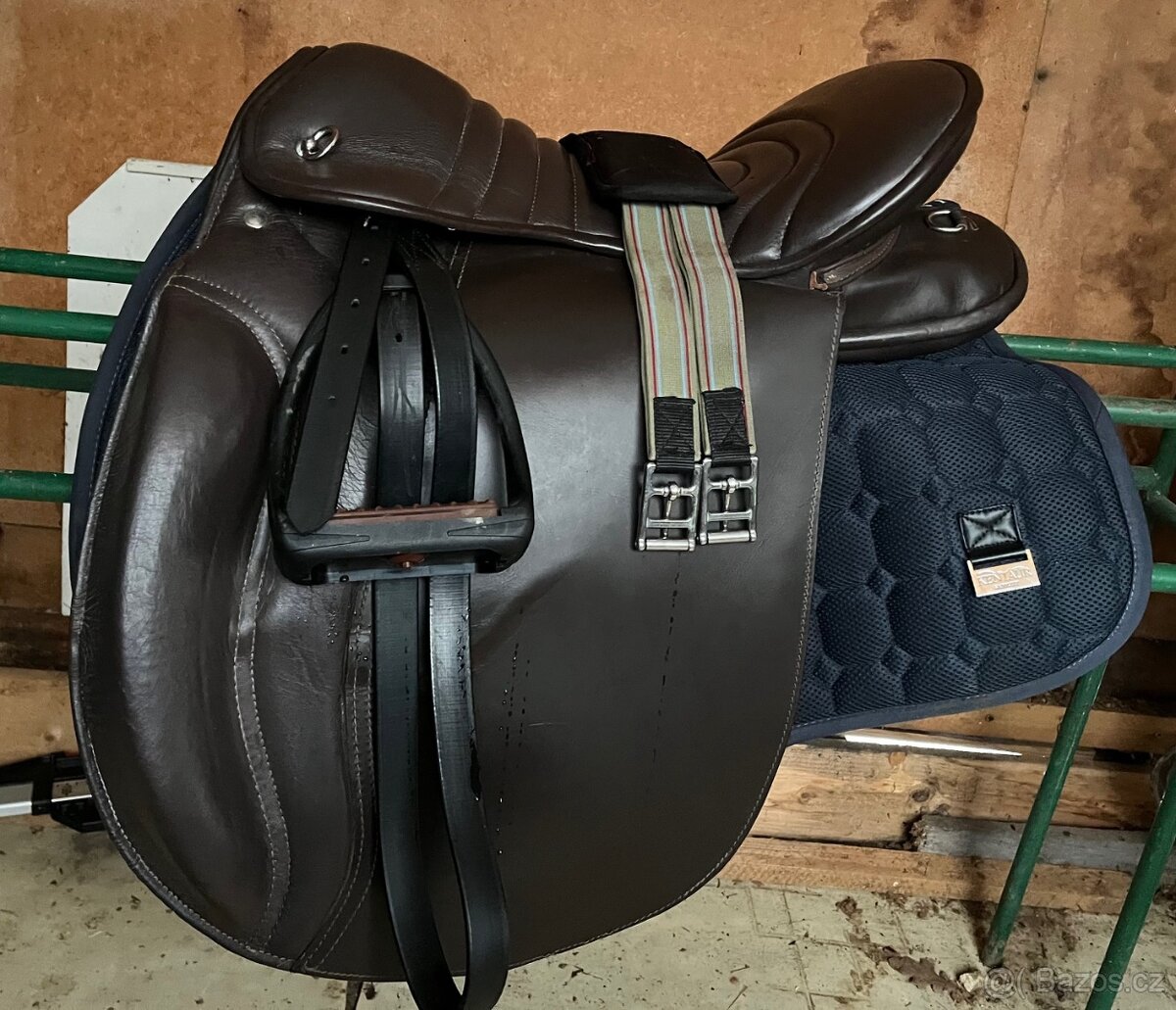 Prodám 2 sedla na chladnokrevníka