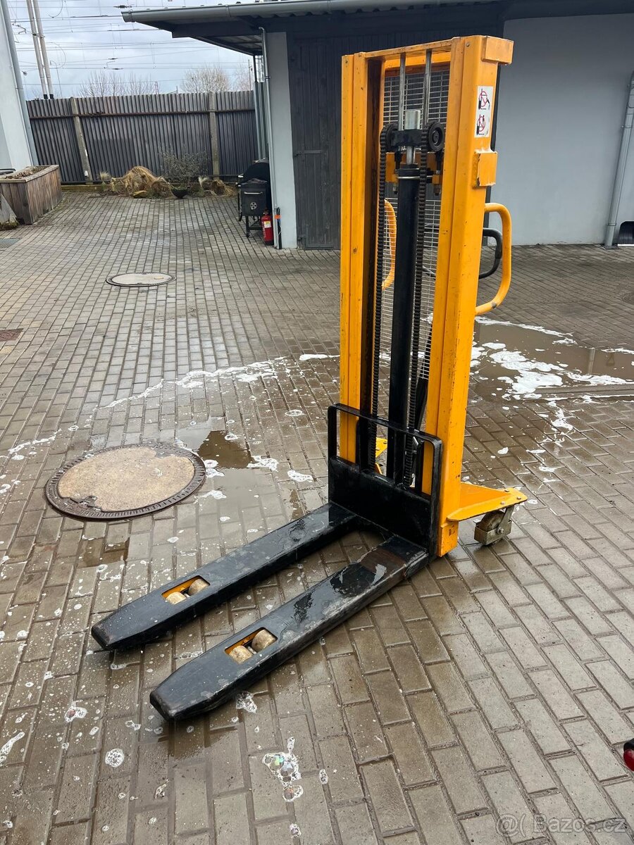 Vysokozdvižný palet. vozík