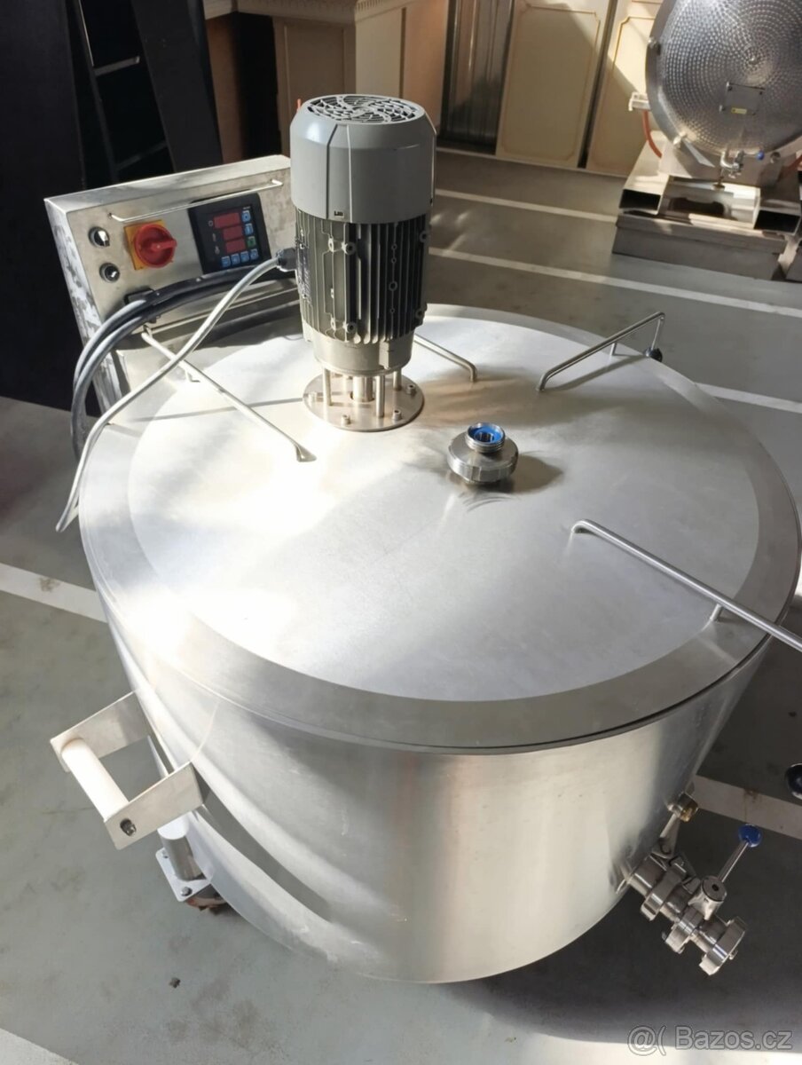 PRODEJ GLYCERÍNOVÉHO KOTLE 300 LITRŮ