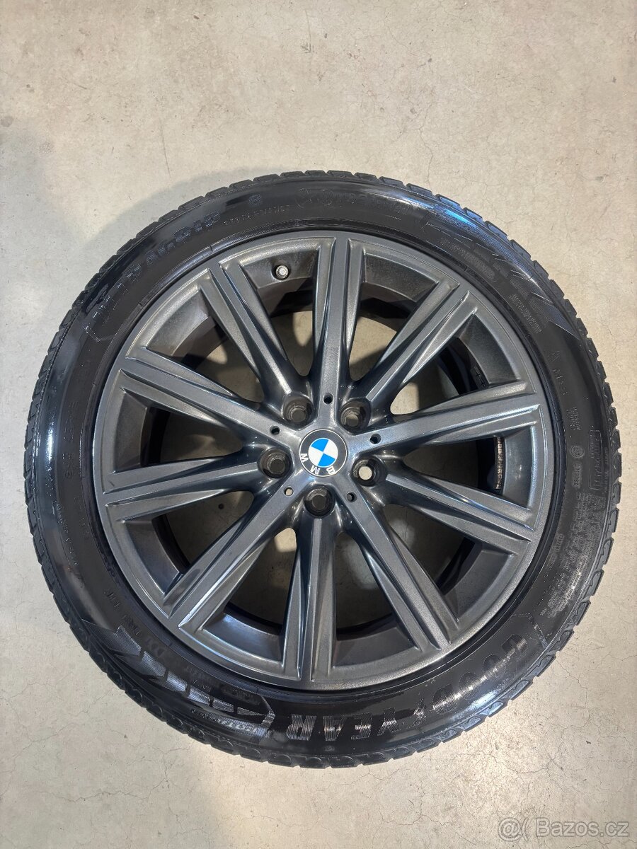 Originál BMW 5 model G R18 - včetně pneu