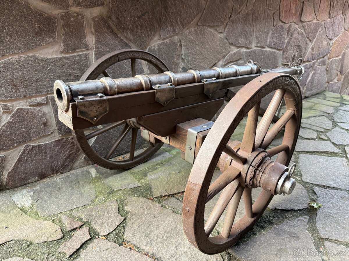 Funkční komorové dělo - pražská rychlice