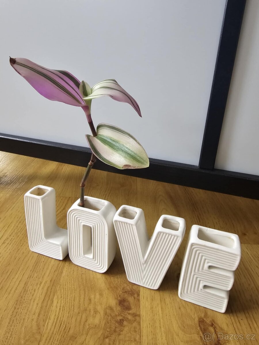 Originální vázičky LOVE
