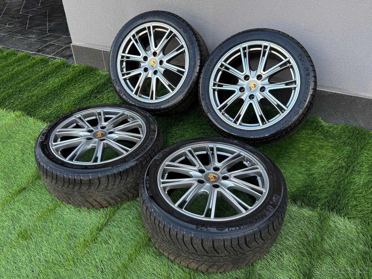 Poreche Panamera R20 kola