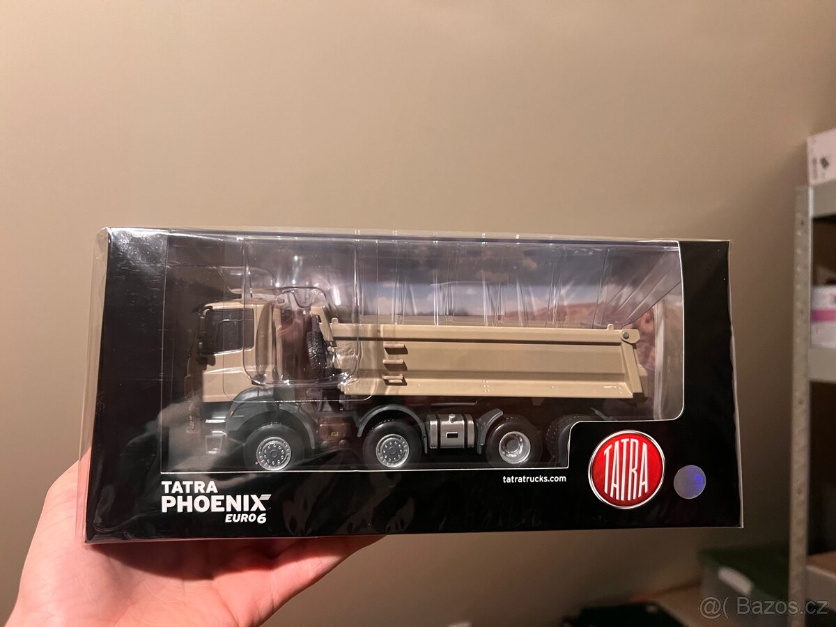 Tatra Phoenix 1:43