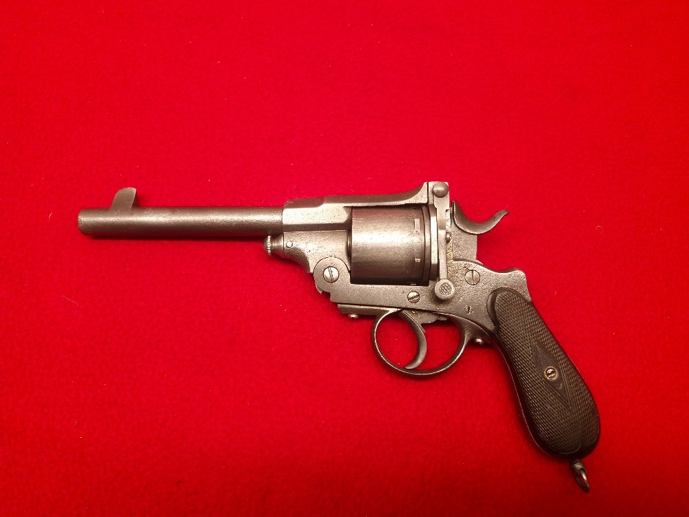 Stary revolver Gasser 1880