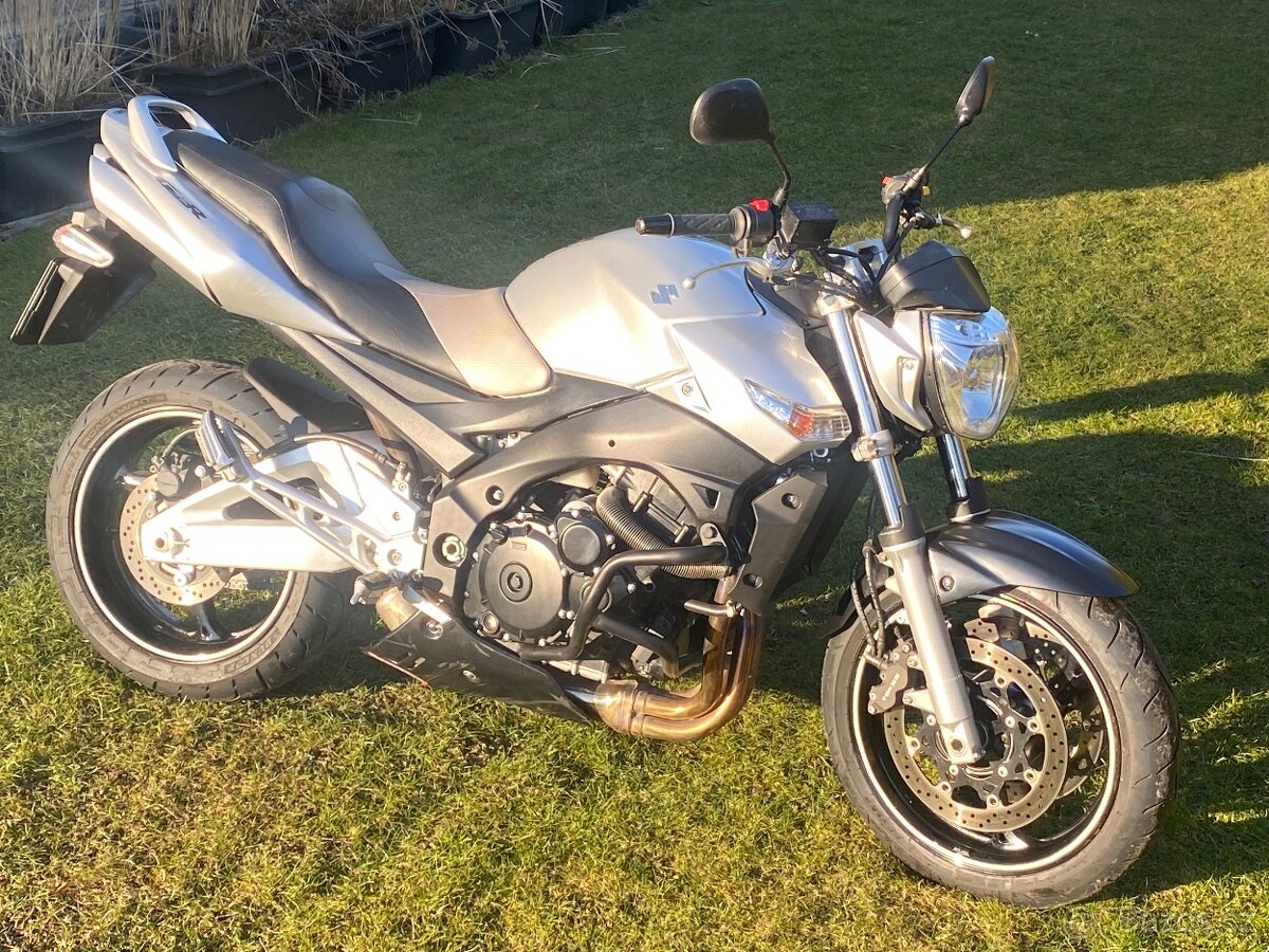 Suzuki GSR 600 najeto jen 16500 km