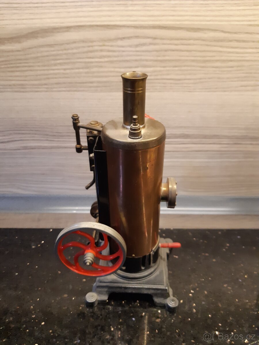Prodám starý parní stroj, pozůstalost.