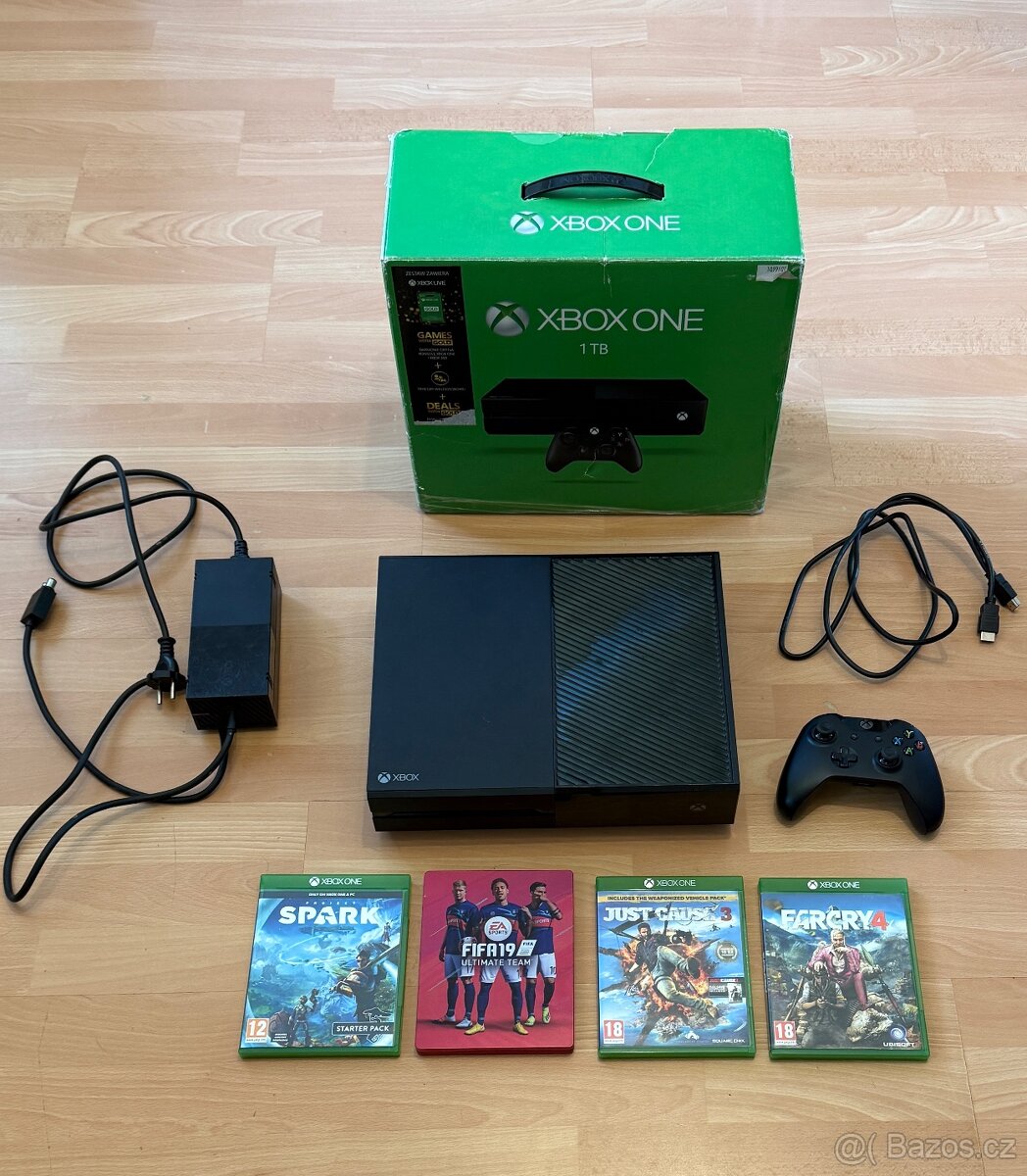 Xbox One 1 TB v originální krabici