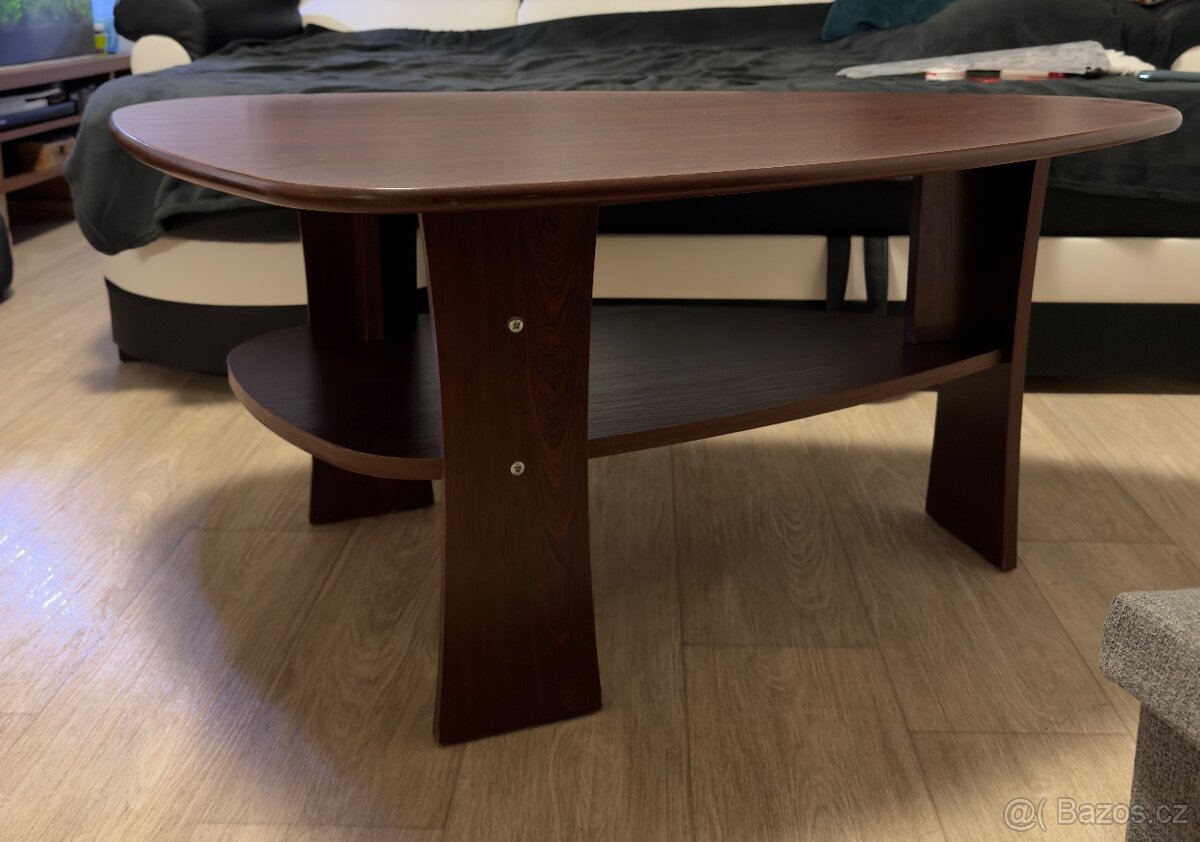 Designový konferenční stolek – atypický tvar (tmavý dekor)