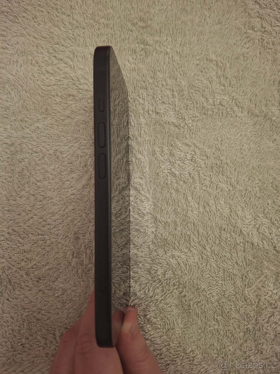 IPhone 15 Černý