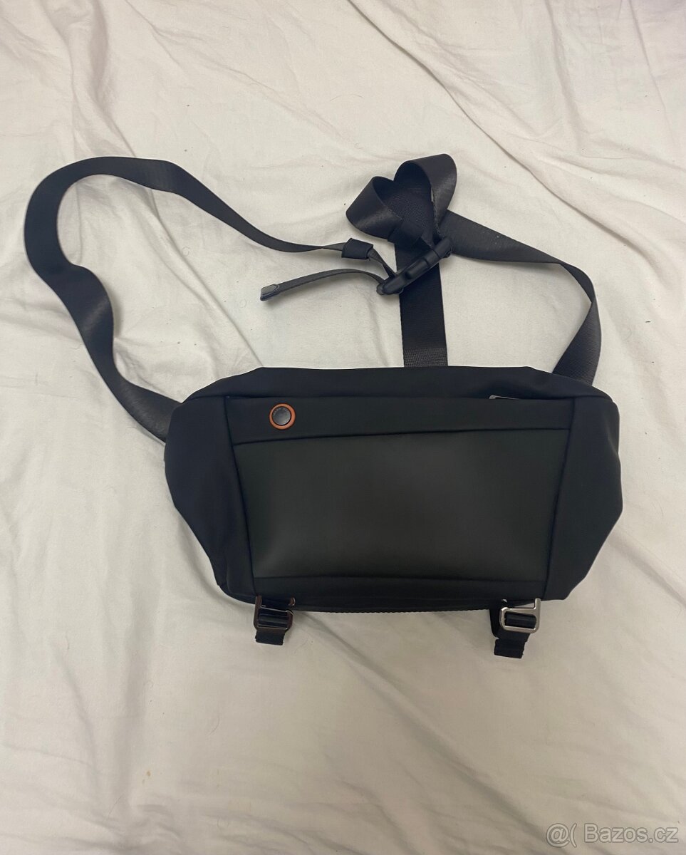 Nenošená taška Mark Ryden s LED displejem