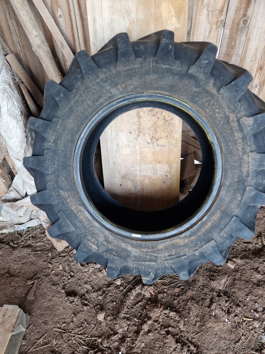 Pneumatika 13.6 R 24 (340/85 R24) Michelin