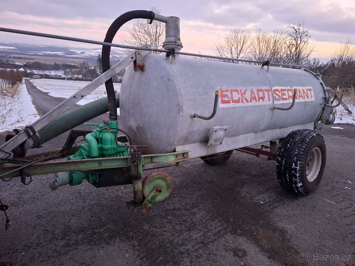 Fekál , Lejta , Voznice, nádrž na vodu za traktor