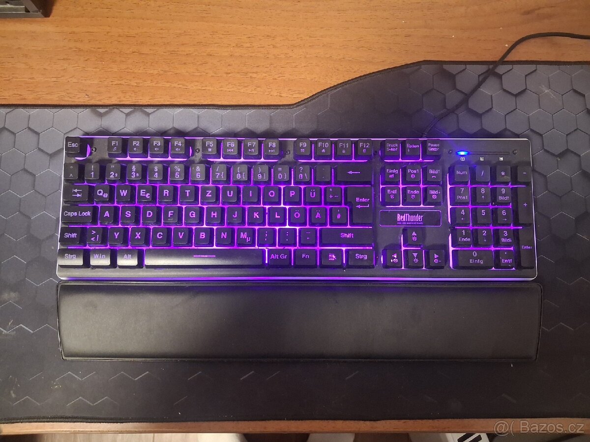 Herní klávesnice Red Thunder