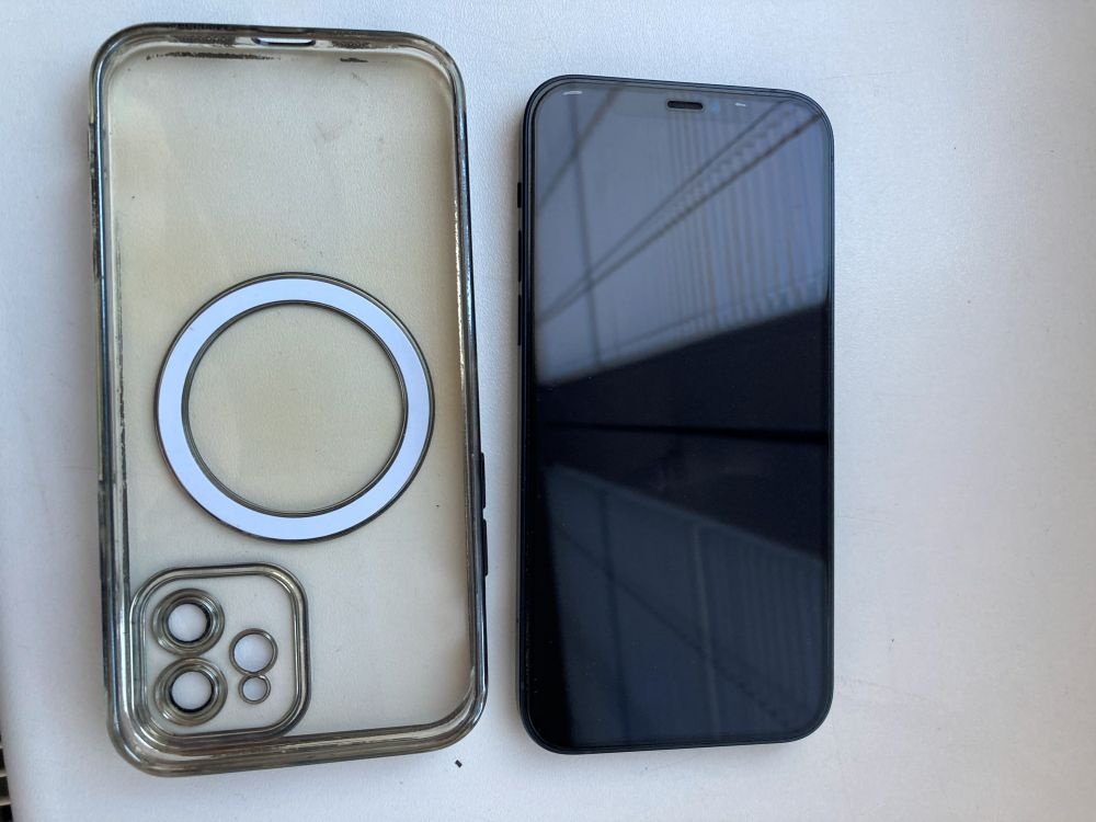 iPhone 12 64GB
