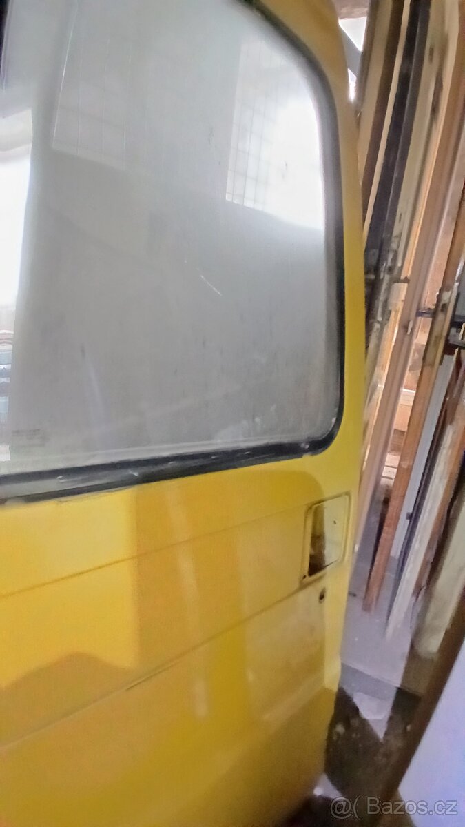 Prodám boční dveře Peugeot Boxer
