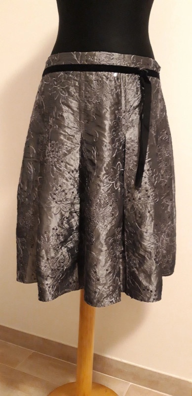 Sukně šedá flitry