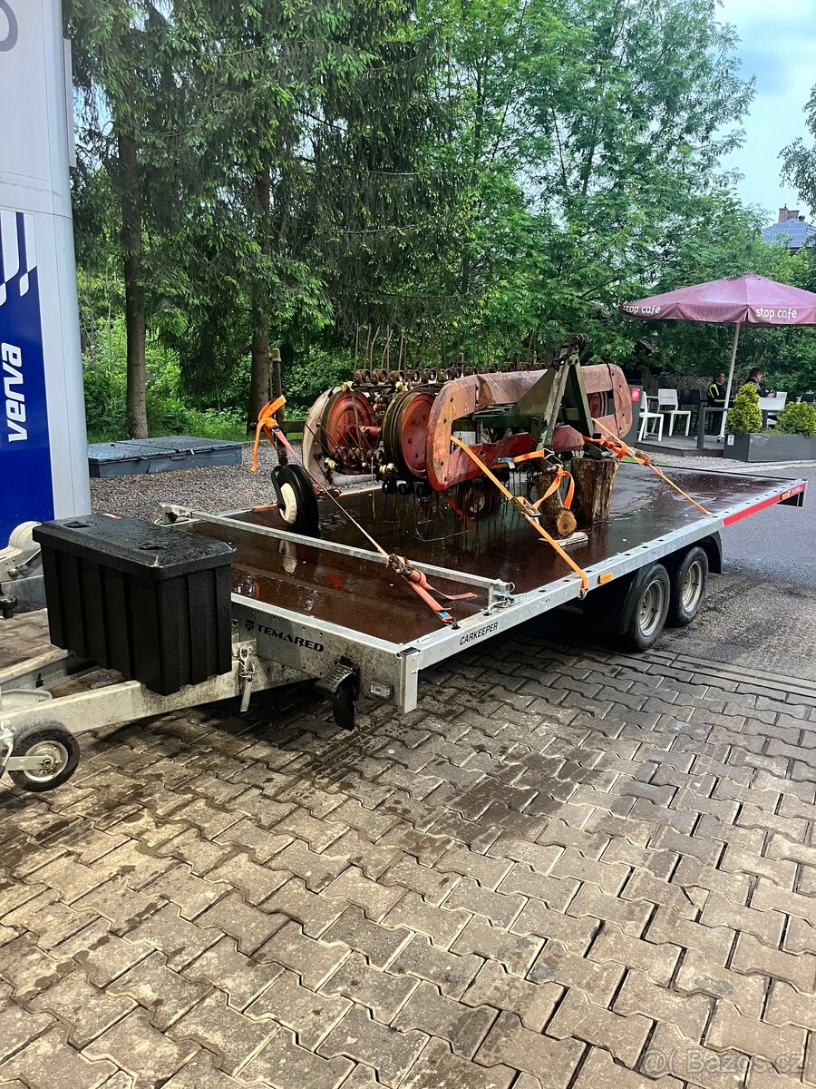 Obraceč a shrnovač ton