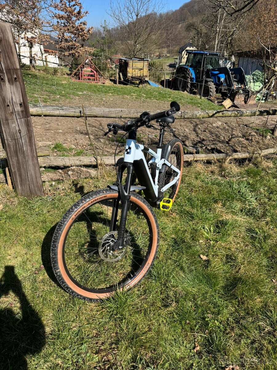 CUBE elektrokolo – Bosch Performance Line CX – výborný stav