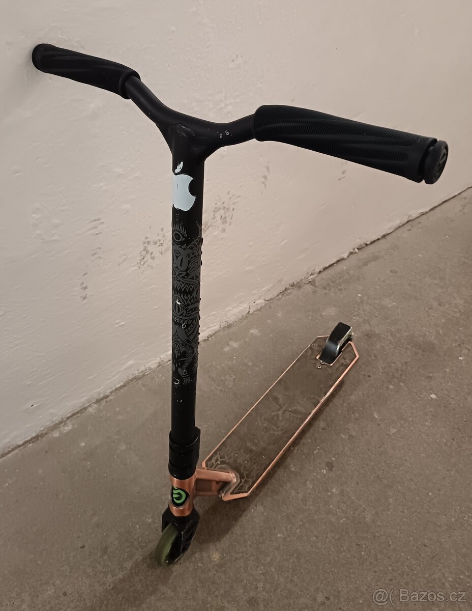 Koloběžka Oxelo z Decathlonu