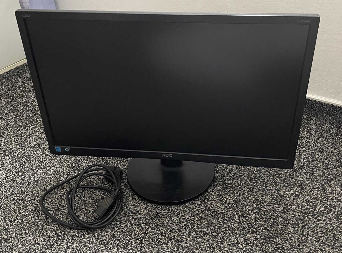 Monitor AOC 24”