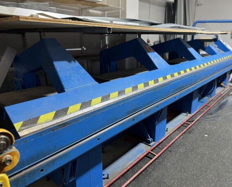 OHÝBAČKA PLECHU JORNS