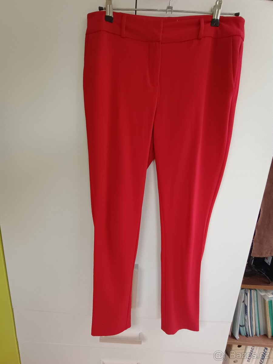 PĚKNÉ ČERVENÉ KALHOTY zn. Camaeu vel. 38-40