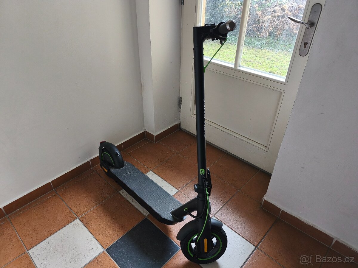 Elektrická koloběžka City Boss RS500 černá