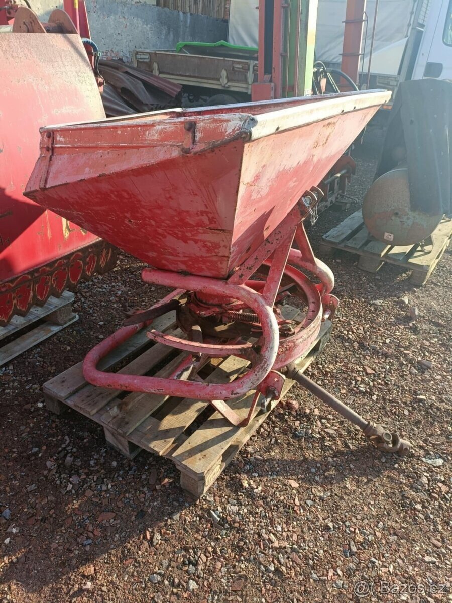 500L Rozmetadlo LELY