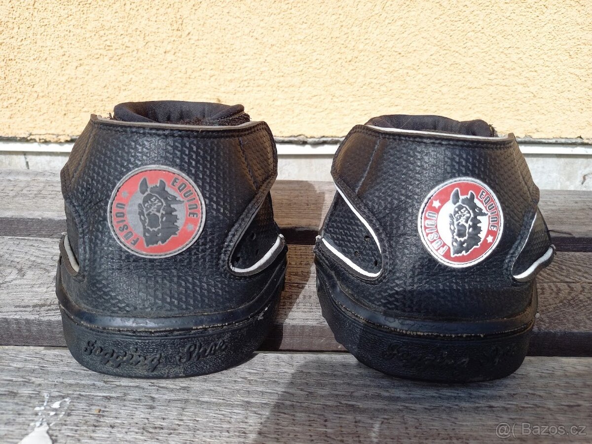 boty po koně