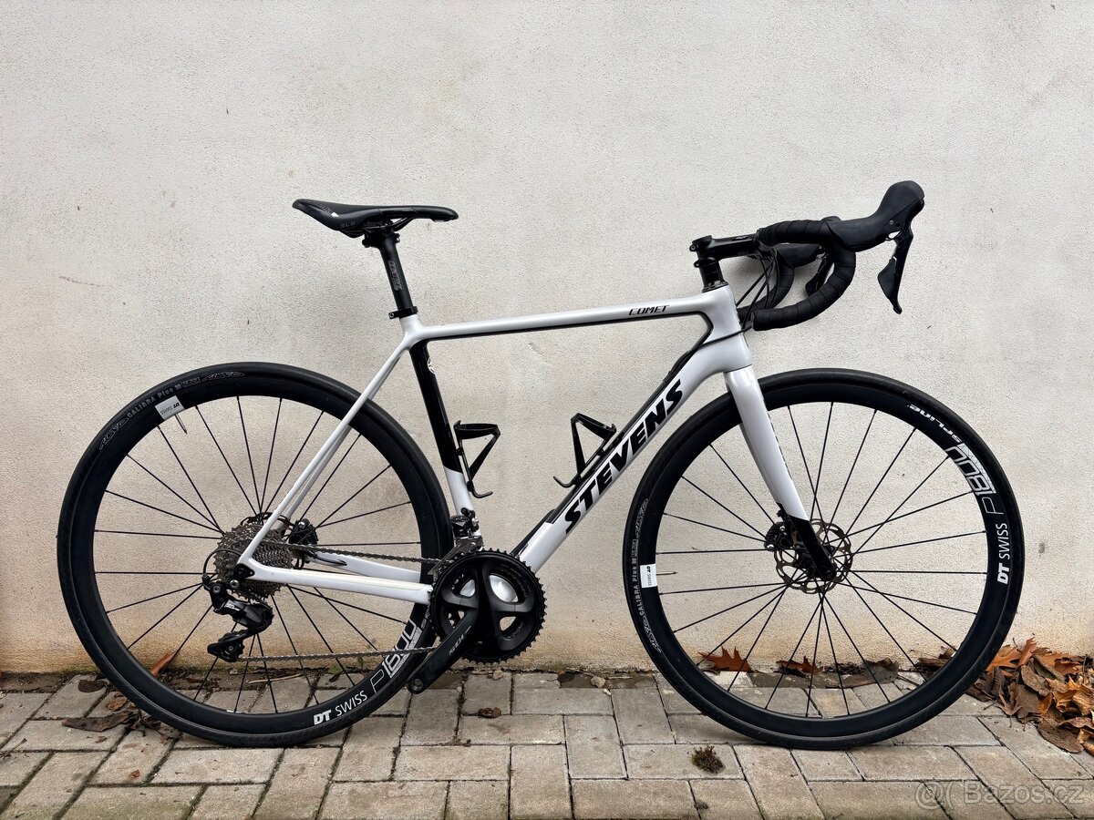 Silniční kolo Stevens