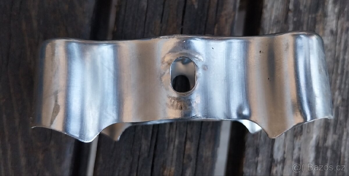 Ozdobný plech vidlice na staré kolo