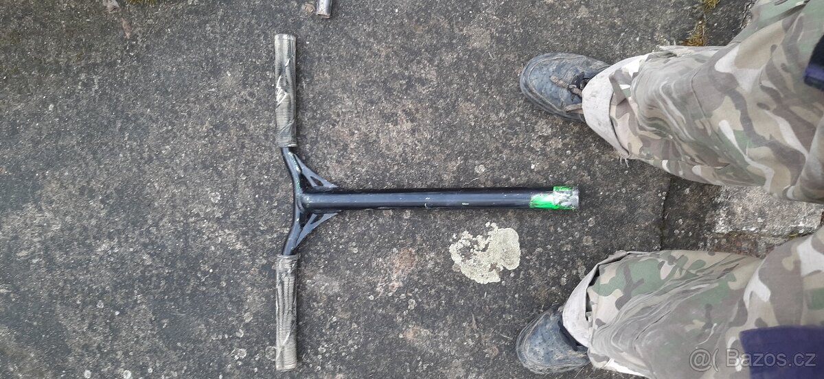 Řídítka na freestyle koloběžka titan