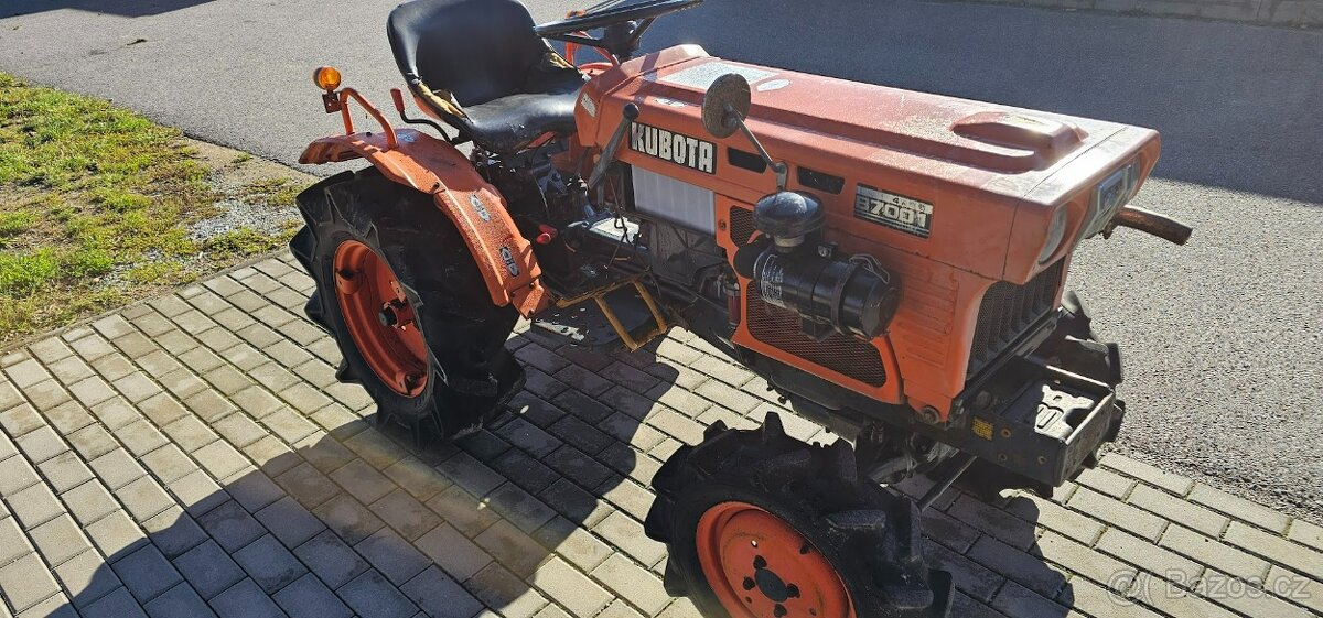 Malotraktor Kubota B7001 4x4