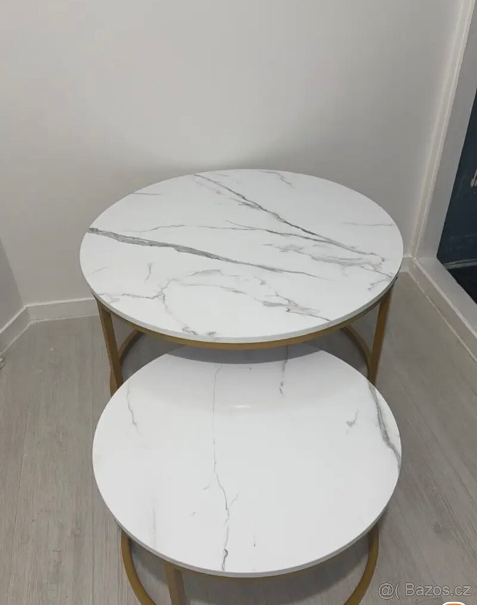 Prodám krásný moderní konferenční stolek – set 2 ks (větší +