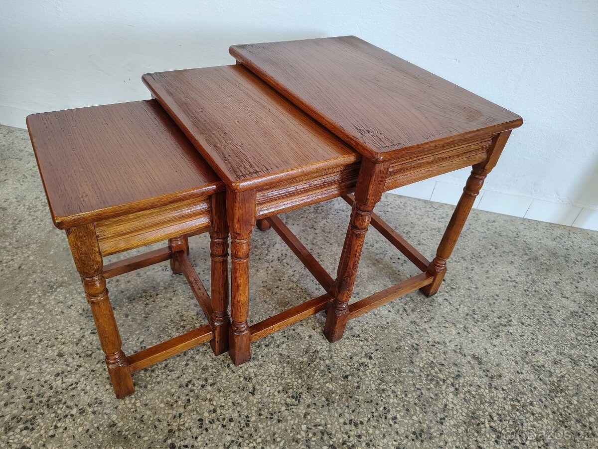 Masivní rustikální stolky 3ks, Nábytek s příběhem