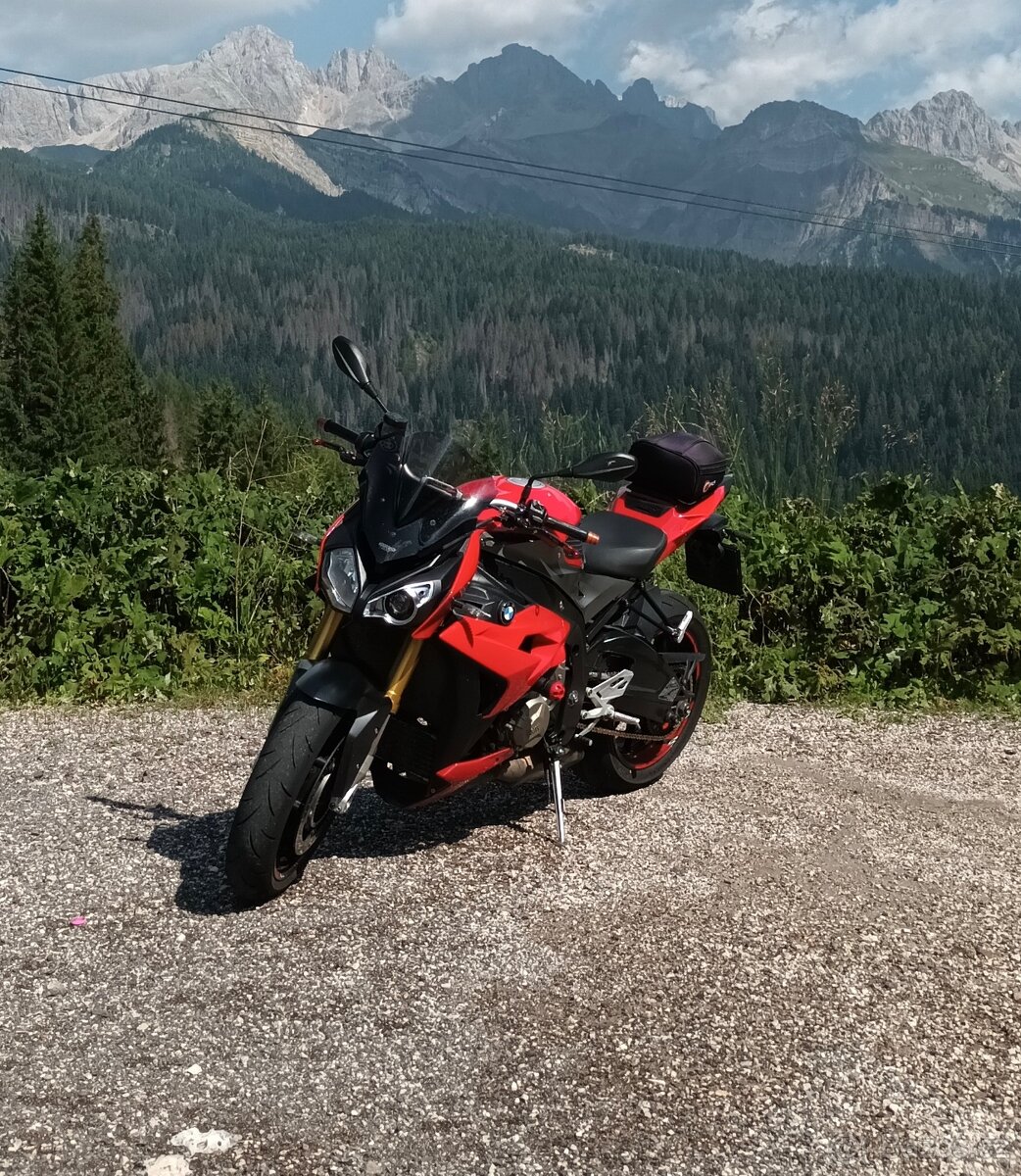 BMW S1000R