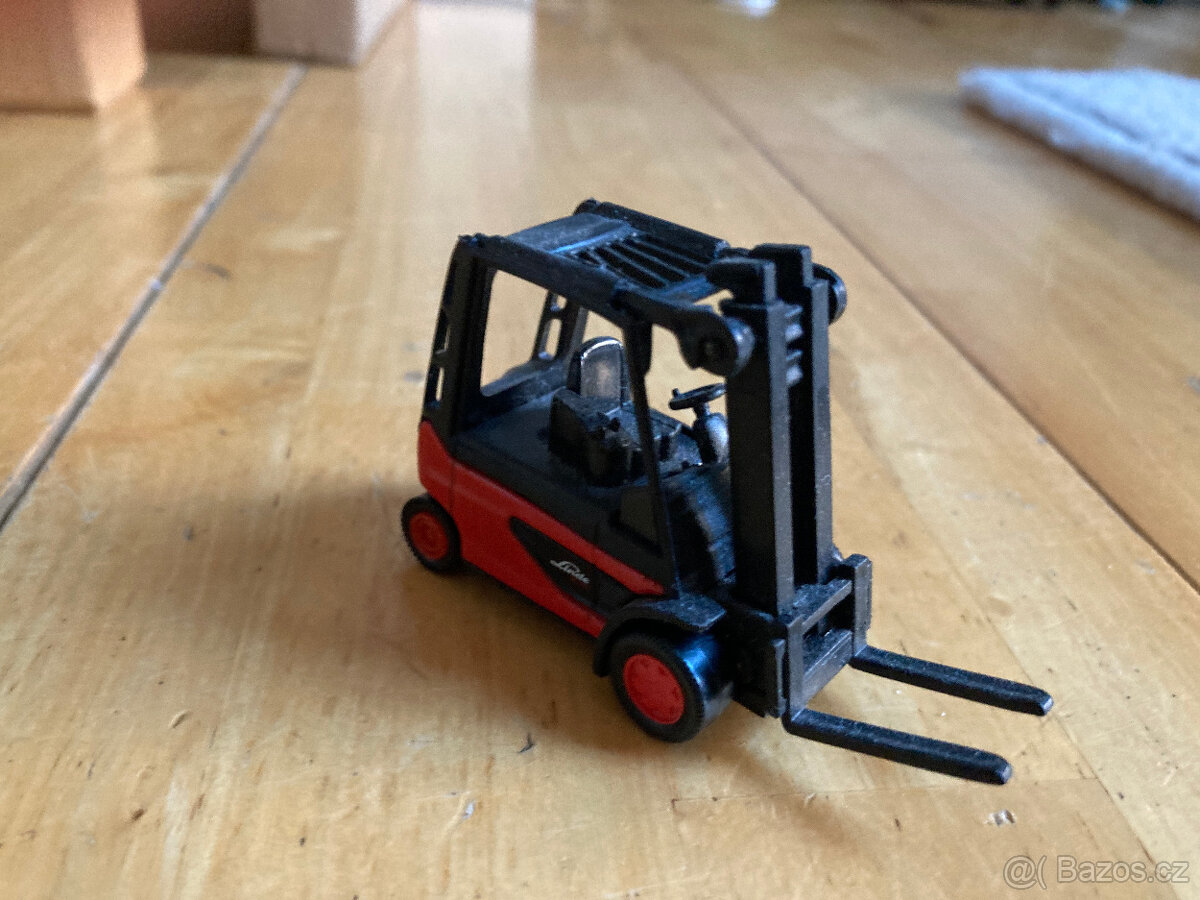 SIKU Vysokozdvižný vozík