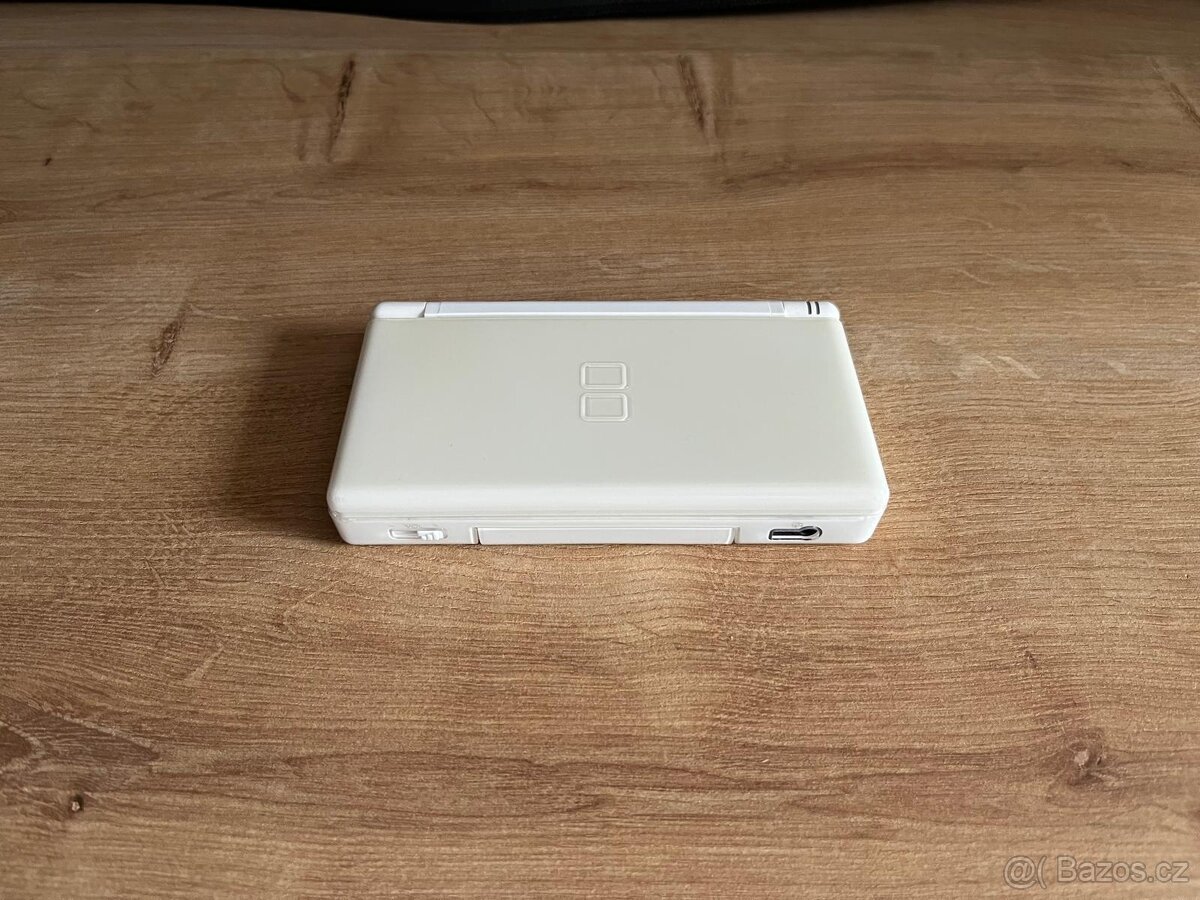 Nintendo DS lite white