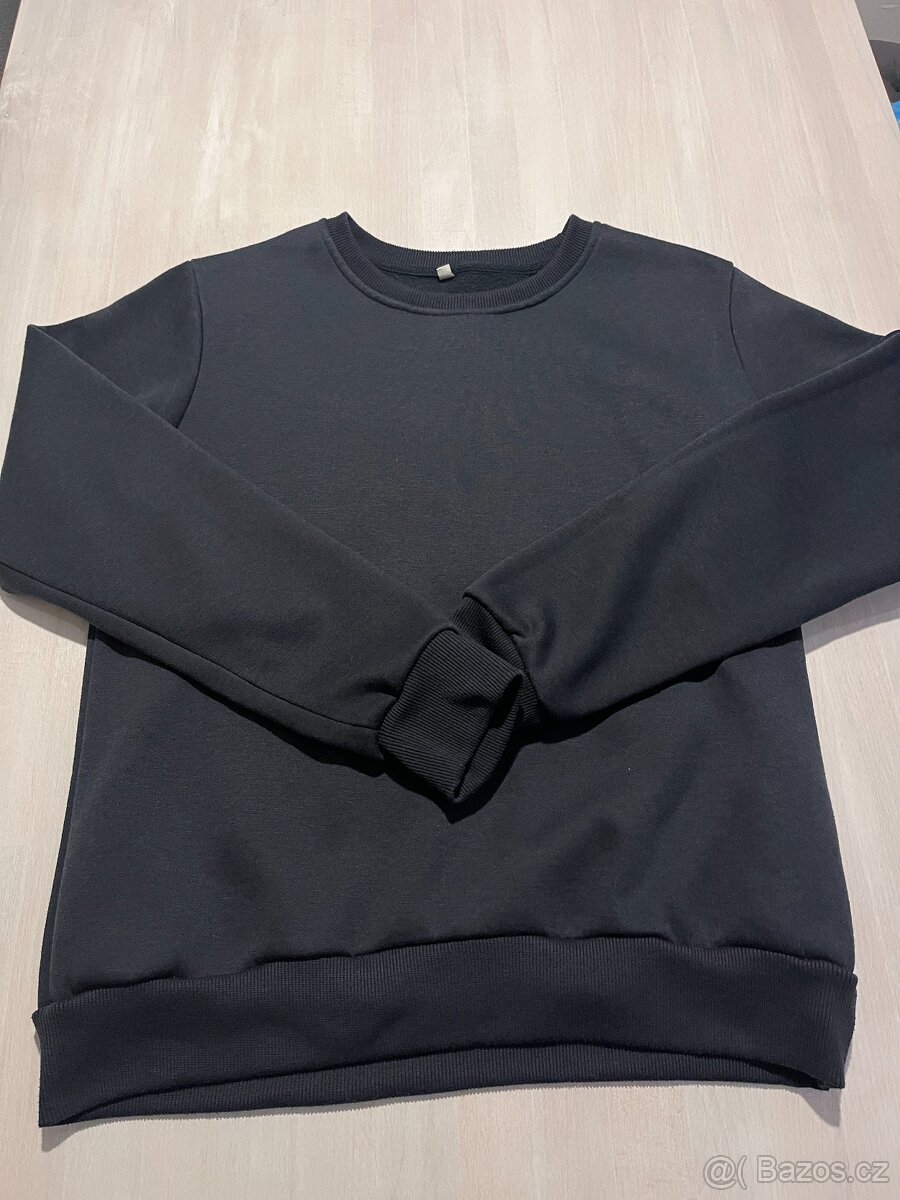 Dámská volná modrá mikina vel . L