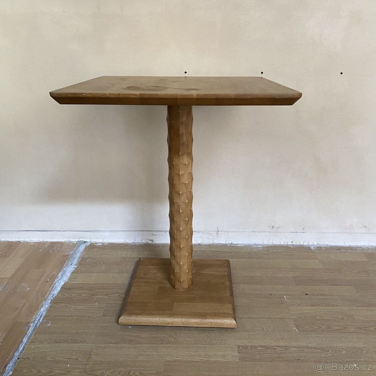 Designový stůl Tree 60x60 cm