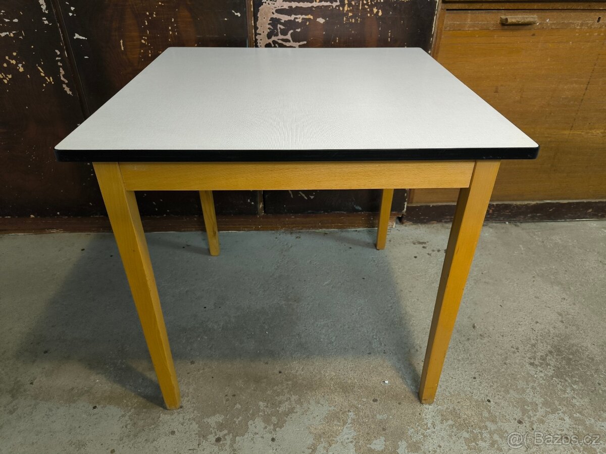 Retro umakartový kuchyňský stůl - 80. léta Brusel