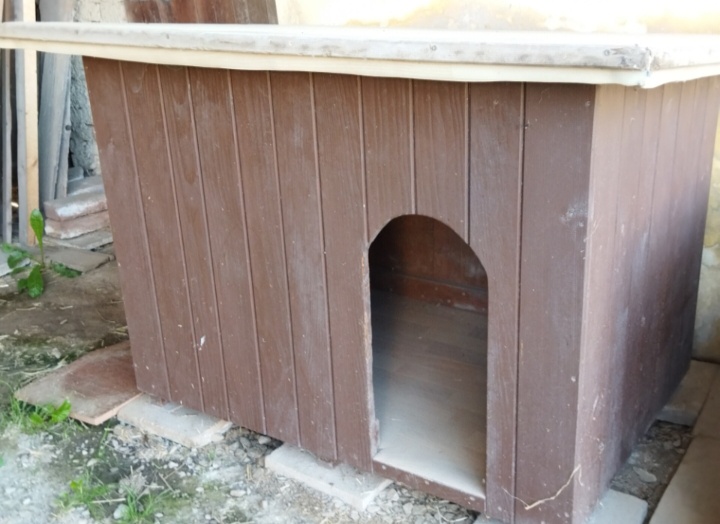 Prodám boudu pro psa.