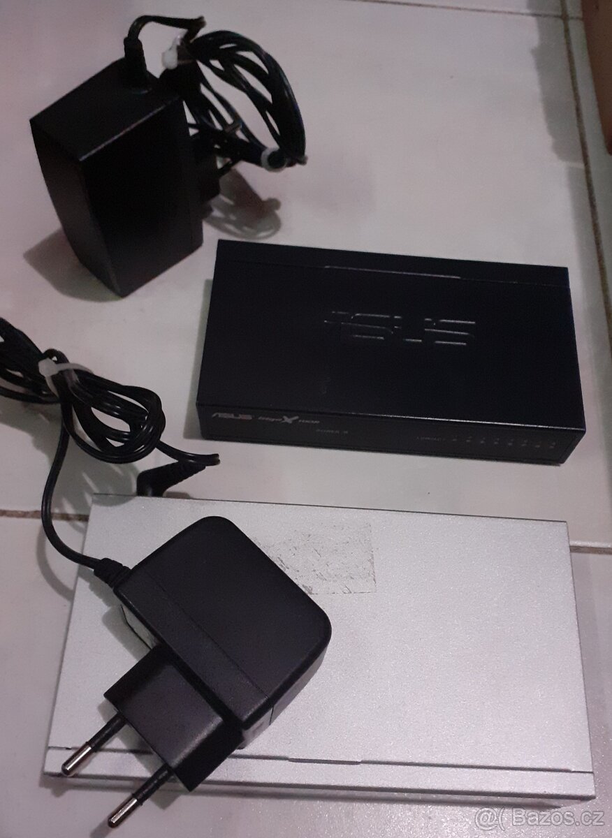 2 x Switch ASUS a ZYXEL