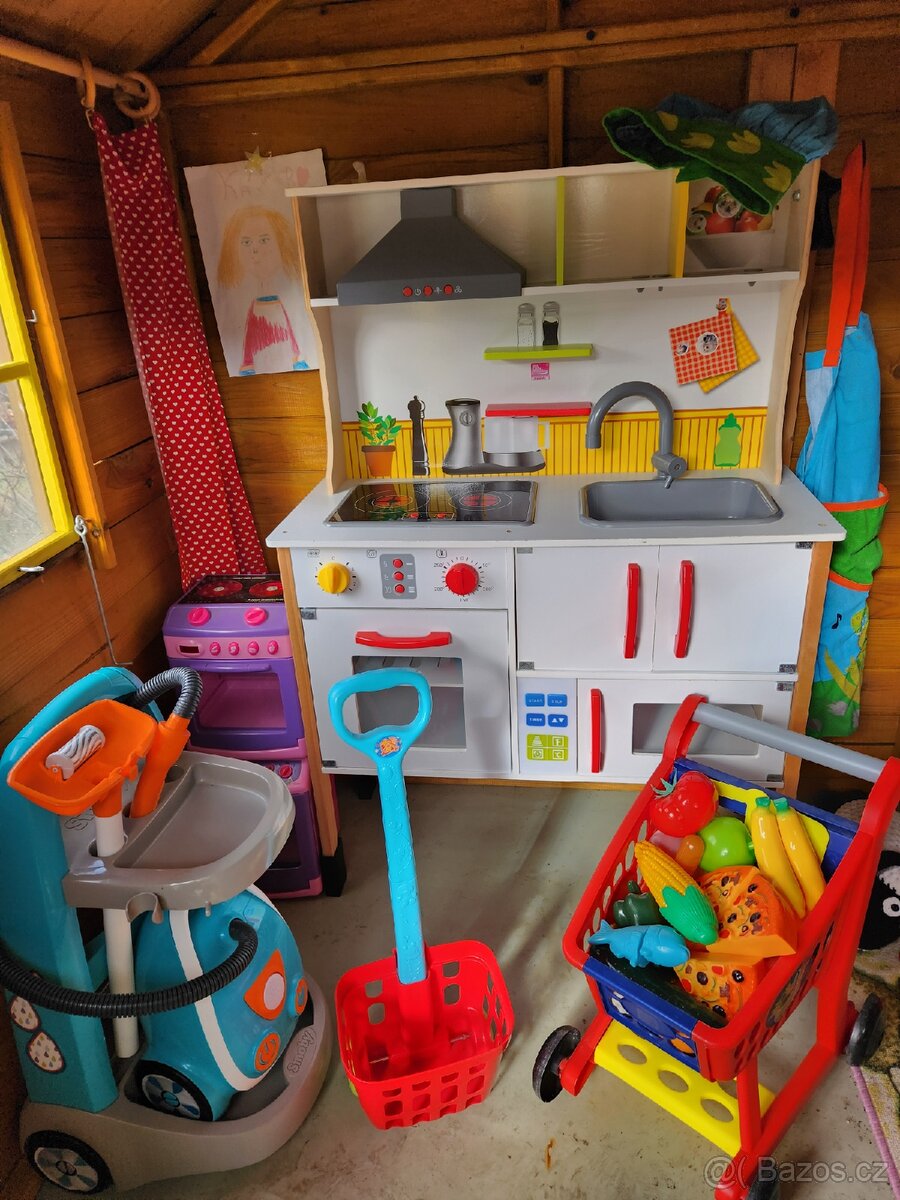 Dětské hračky - kuchyňka a spotřebiče