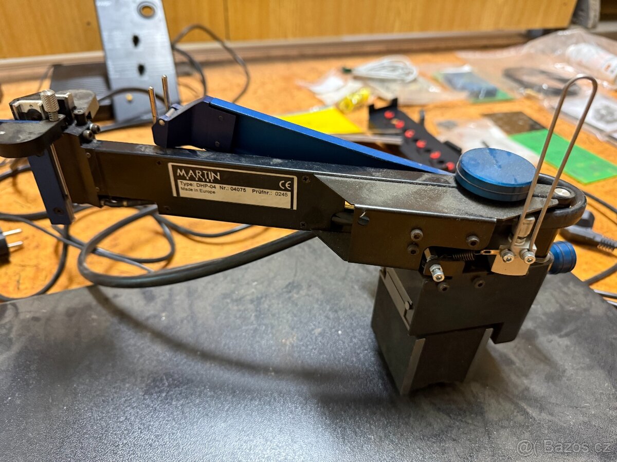 Horkovzdušná stanice pro opravy PCB