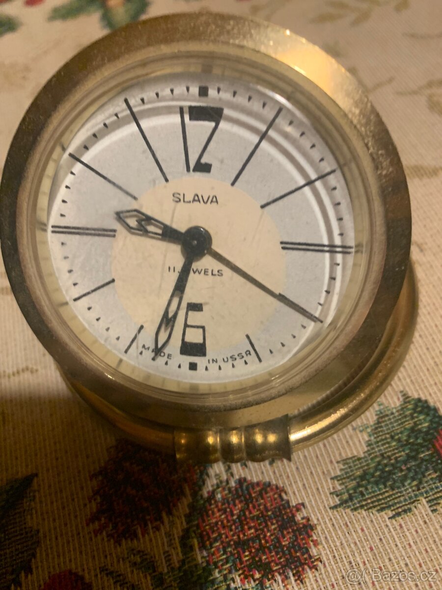 Nabizim budik SLAVA.