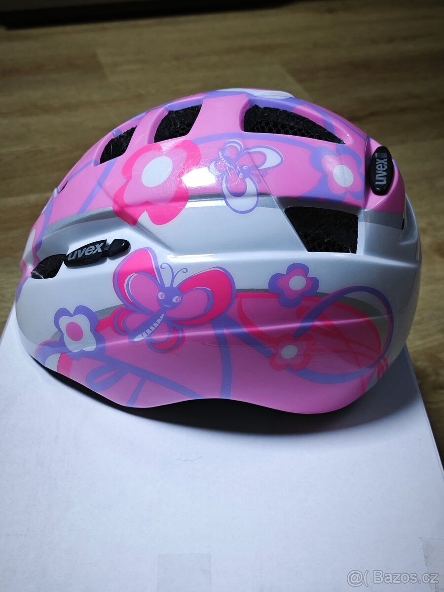 Dětská helma na kolo UVEX